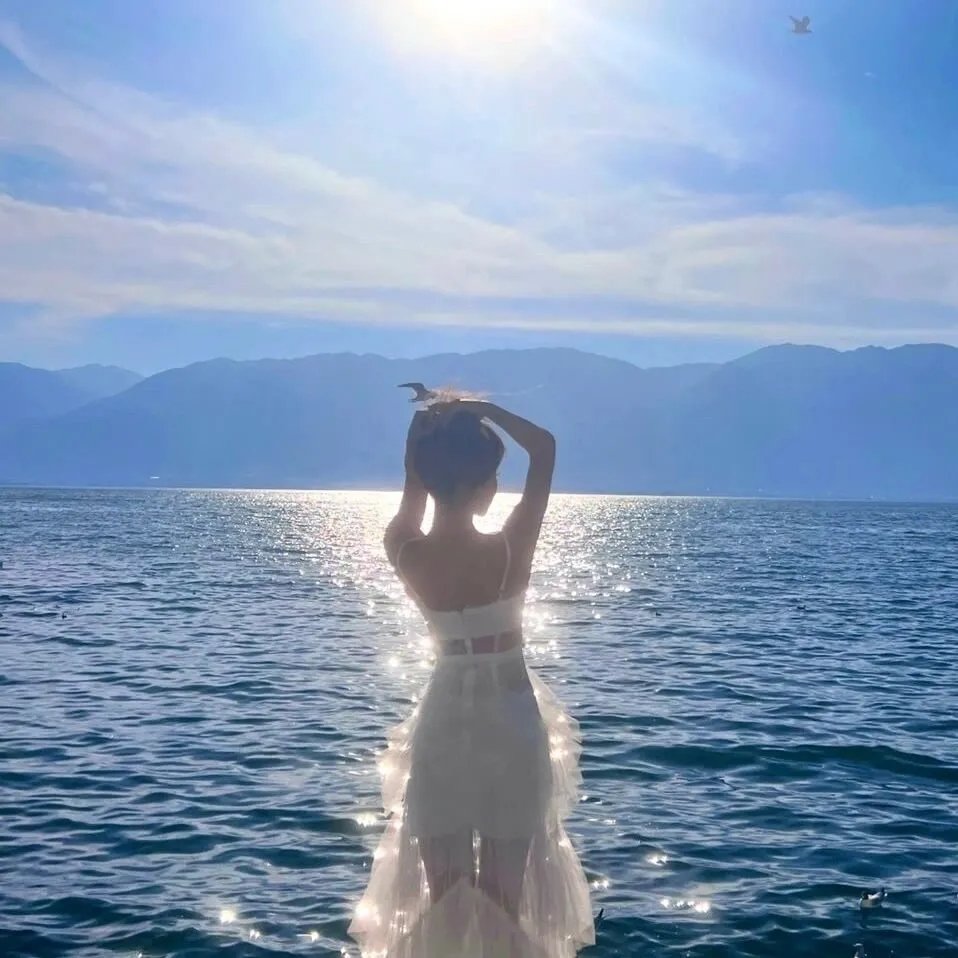 邻家怪男孩 海报