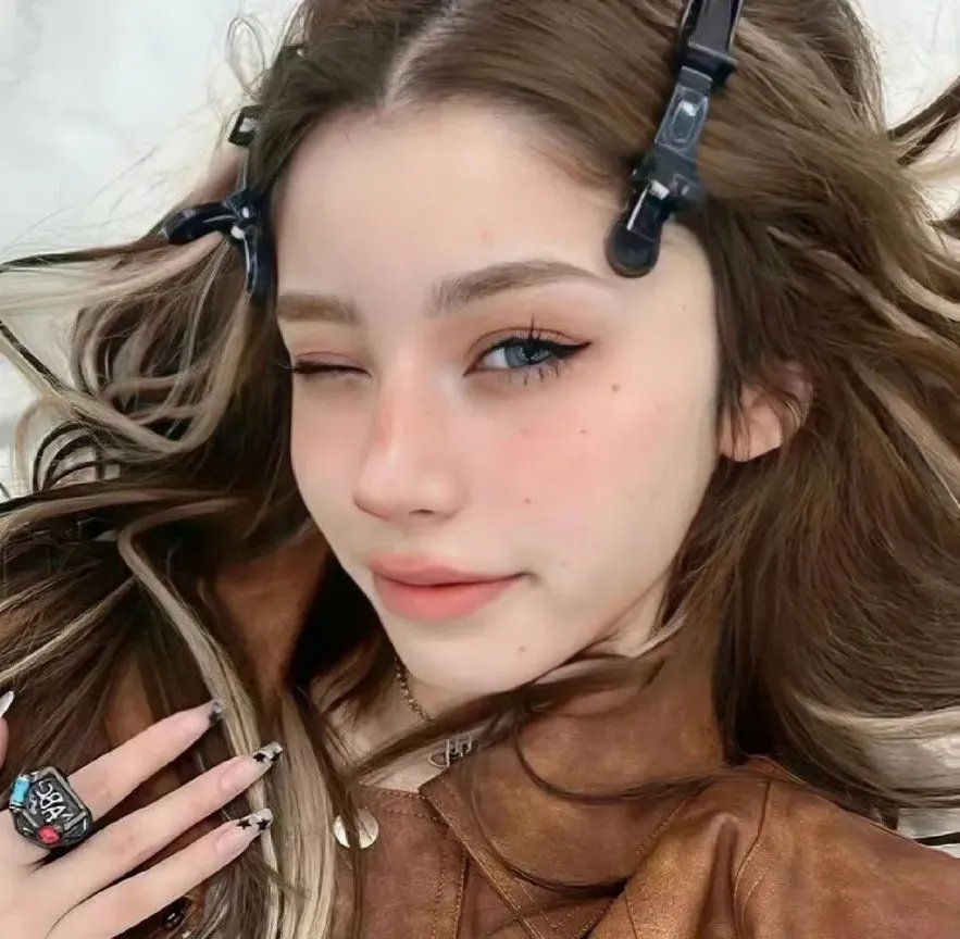 我亲爱的莫妮卡 海报
