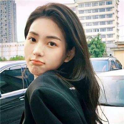 卡美拉万岁 海报
